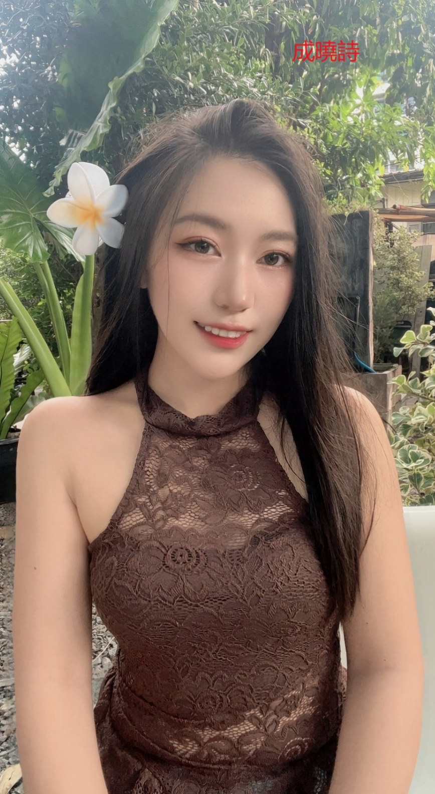 和平叫小姐：雅玲 |人妻|163cm|45kg|E罩杯|21歲|騷穴香香der 可舔可吸可摳  就無情的讓你DD忍不住出來哦